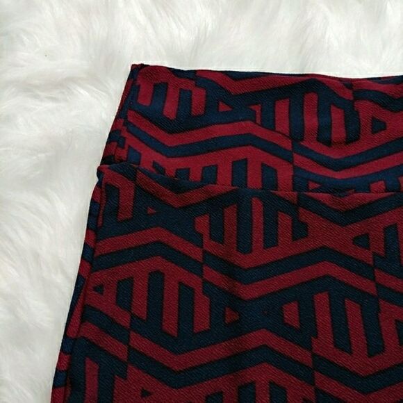Lularoe Navy Red Cassie Skirt Small Geo Pr… - Picture 2 of 5